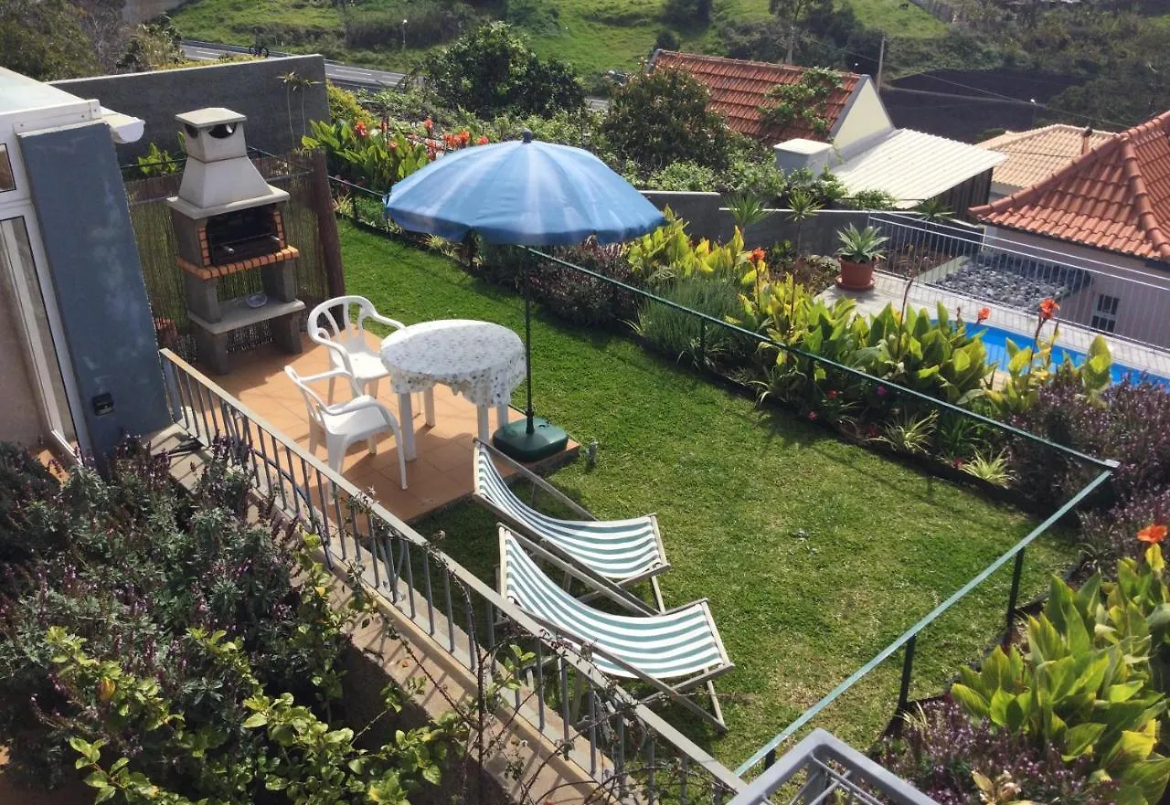 Ferienhaus Banda Do Sol Self Catering Cottages Estreito Da Calheta