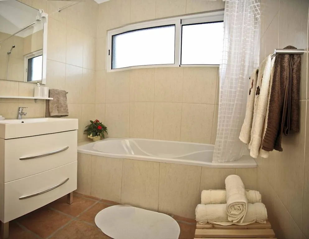 Ferienhaus Banda Do Sol Self Catering Cottages Estreito Da Calheta