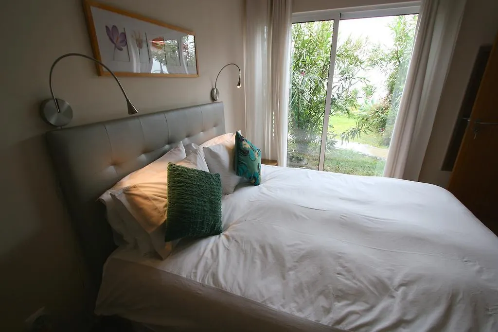 Ferienhaus Banda Do Sol Self Catering Cottages Estreito Da Calheta